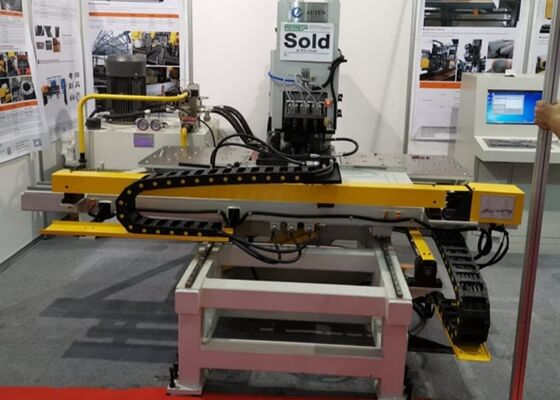 BT50 Bohrspindel CNC-Stichmaschine für die Bohrungsformung von Stahlblechen mit einer Bohrdicke von 40 mm