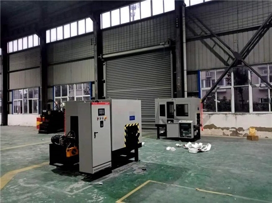 Automatische Winkel-Wurzelfräsmaschine Modell GQC250-2Q in der Stahlturmindustrie