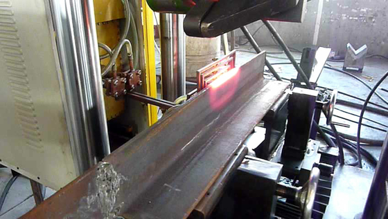 Modell HQ250-700 CNC-Winkelmaschine zur Heizung und Biegung von Stahl