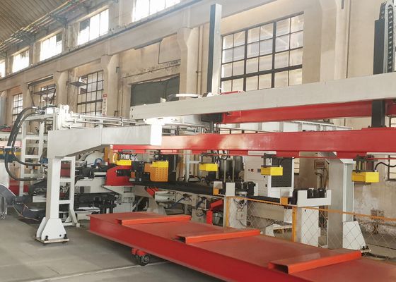 4000 - 8000 mm Länge Automobil Längsbalken Flachplatte 1200KN Nennkraft CNC-Punching-Produktionslinie Modell FPCP120