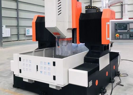 Dedicated Servo Spindelmotor Hochgeschwindigkeits-Rotationsgewinde und Bohrzentrum Ausgang CNC-Fräsmaschine für die Präzisionsverarbeitung