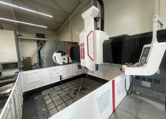 Portalhöhe 800mm CNC Portalbearbeitung Flanschplattenbohrmaschine Spindelkonus BT50
