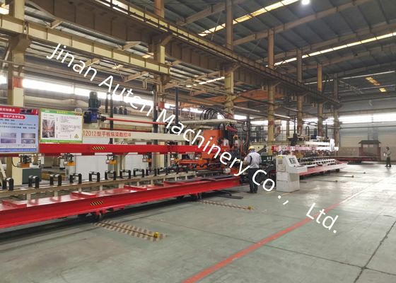 Für Leichtfahrzeugstrahlen verwendet CNC Längsstrahl-Punktmaschine Blechmetallbearbeitung