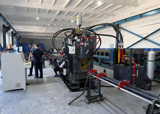 32x7x3m Gesamtgröße Winkelprofil Verarbeitung CNC Winkel Eisen Stahl Turm Maschine Linie 3 CNC Achsen