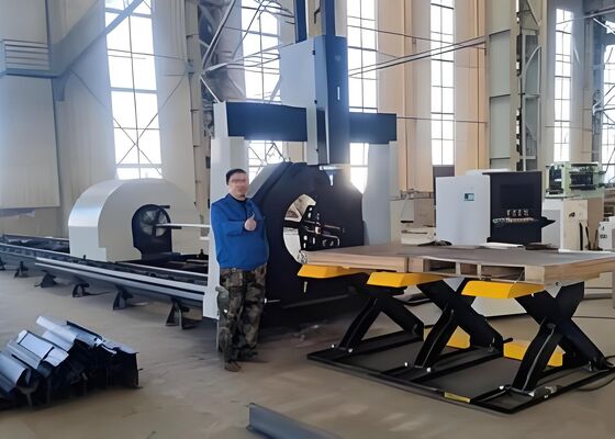 Modell LC2412 CNC-Laserschneidemaschine Verwenden Sie die MAX6000-Laserleistung