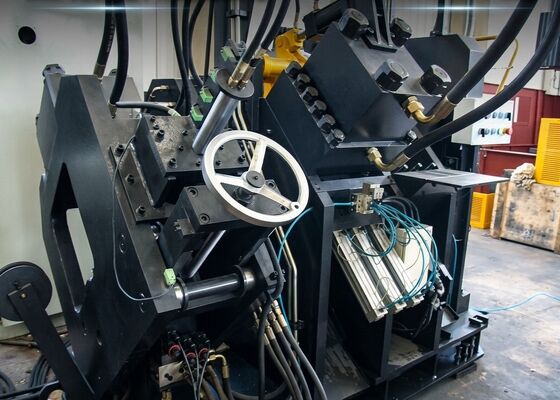 Mehrere Kühlmethoden CNC-Winkelstahlverarbeitungslinie mit Stanz- und Schermarkierungsfunktionen
