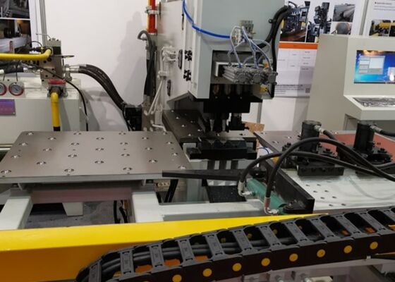 180 mm Schlag der Bohrspindel Cnc Platte Stanzmaschine für Übertragung Turm