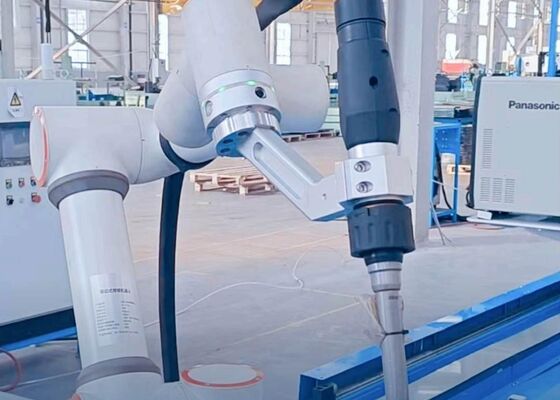 Intelligente Interaktions- kollaborative Schweißroboter für die Zusammenarbeit von Menschen und Robotern