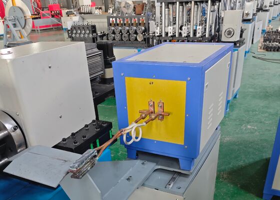 Modell FF60 CNC Flacheisen-Spannmaschine für die Transportindustrie, Herstellung von Spannwerkzeugen