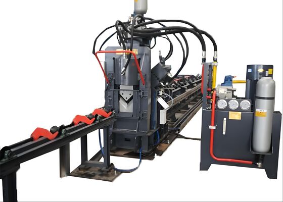 2200/4300KN Schneidkraft Cnc-Winkel-Stahl-Metallblech-Punch-Schnittmaschinenlinie Modell JNC2020