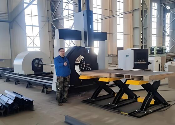 Modell LC2412 CNC-Maschine zur Verarbeitung von Laserrohren für Kohlenstoff-/Edelstahlrohre