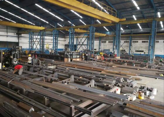 Modell JNC1412 CNC-Winkel-Metallstanz-, Markier- und Schermaschine 1800KN Schnittkraft